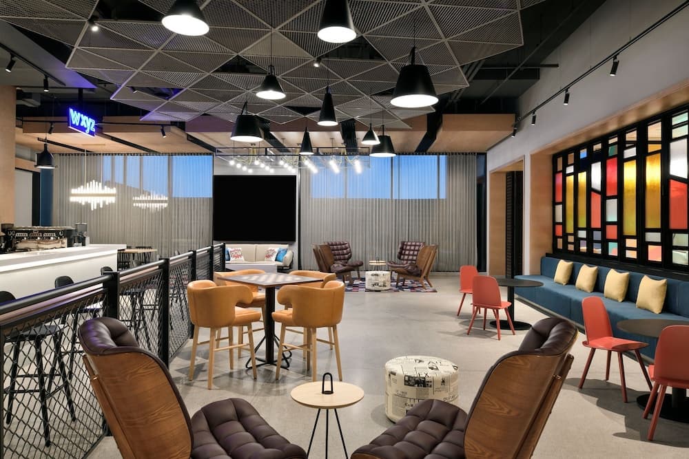 Aloft Muscat, Restaurant