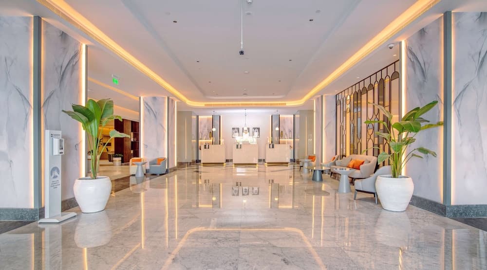 Radisson Blu Hotel & Resort, Abu Dhabi Corniche 2021/2022
