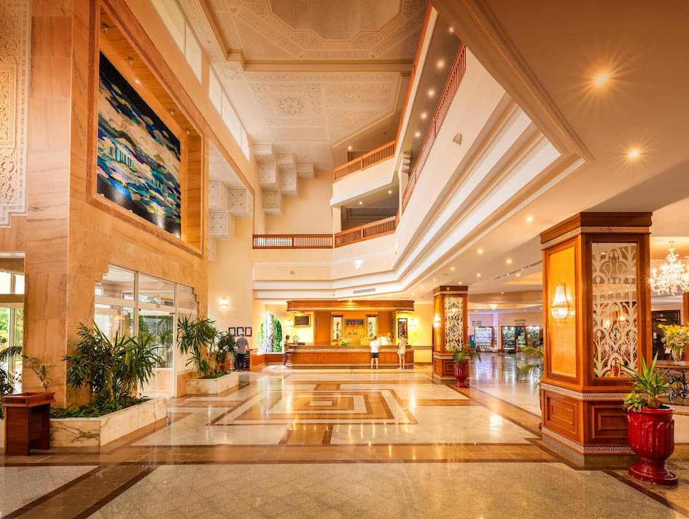 Marco Polo, Lobby