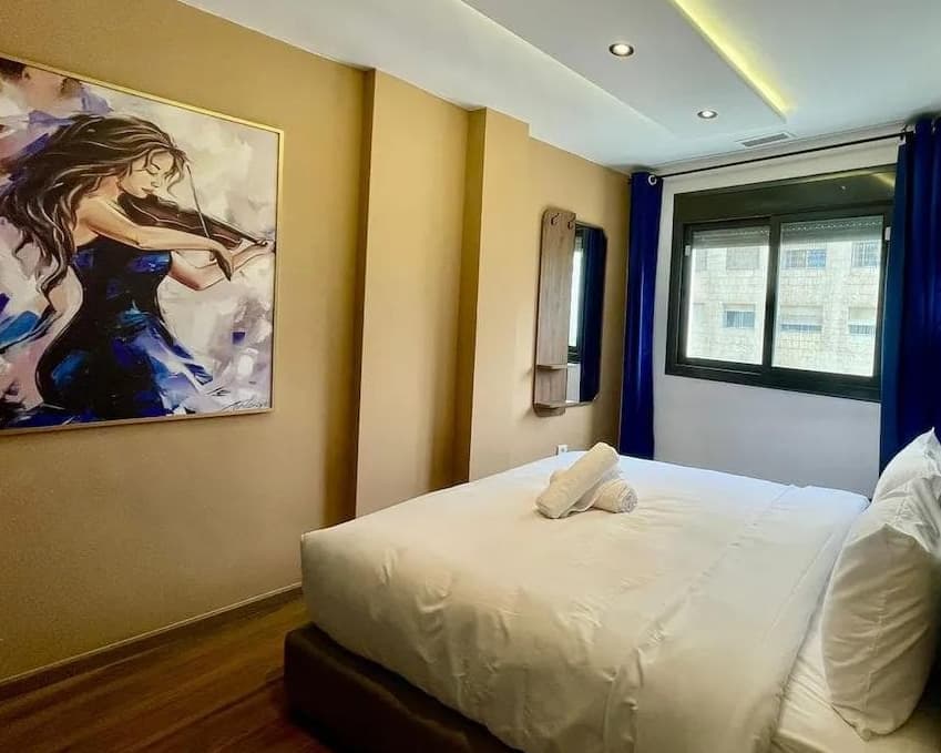 original 2 bedrooms & balcony - tgv station & beach walk