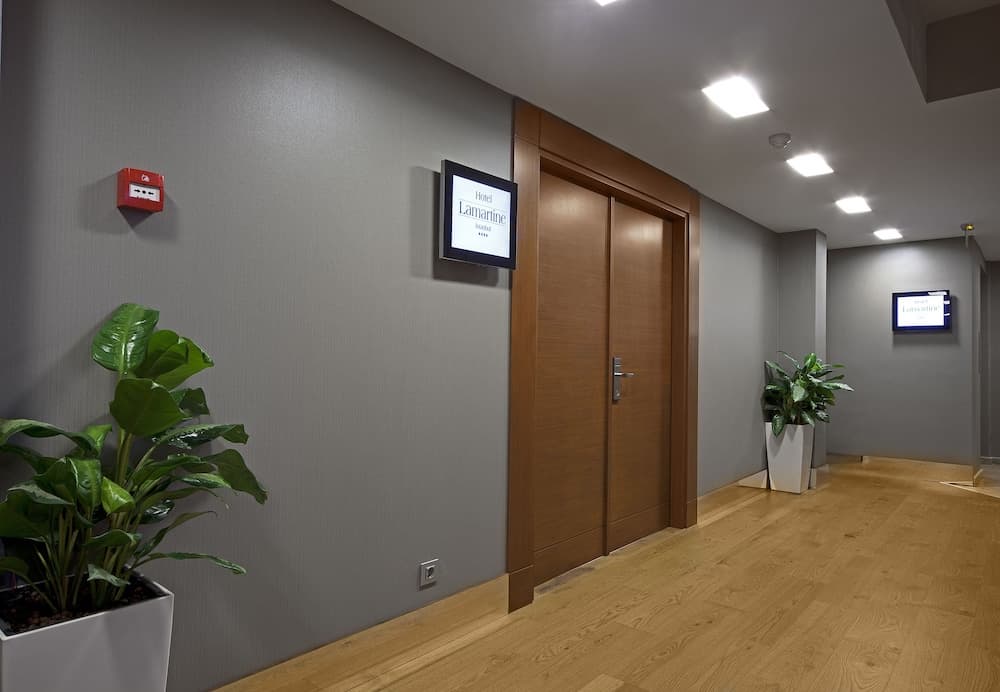 Lamartine Hotel