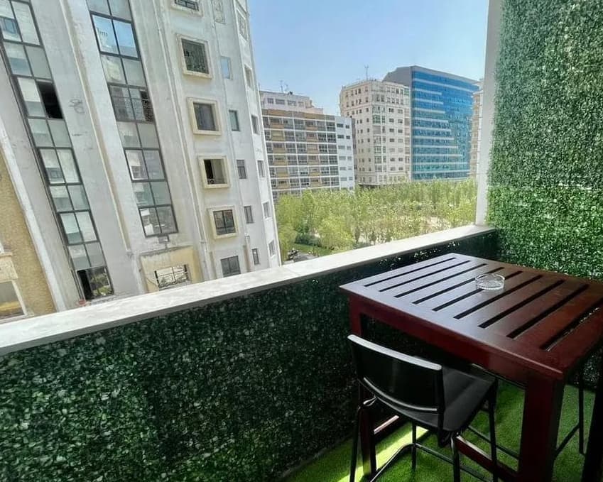 original 2 bedrooms & balcony - tgv station & beach walk
