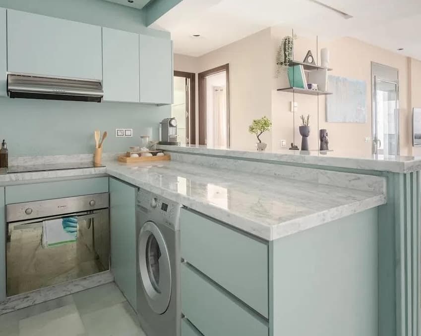 Chic 2 bedrooms & balcony - beack walk & tgv station