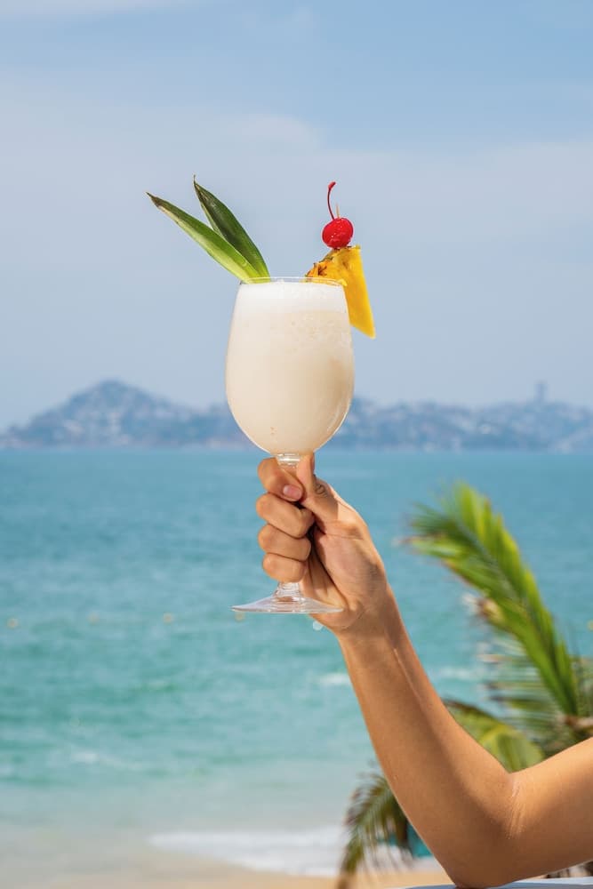 *Copacabana Beach Hotel Acapulco