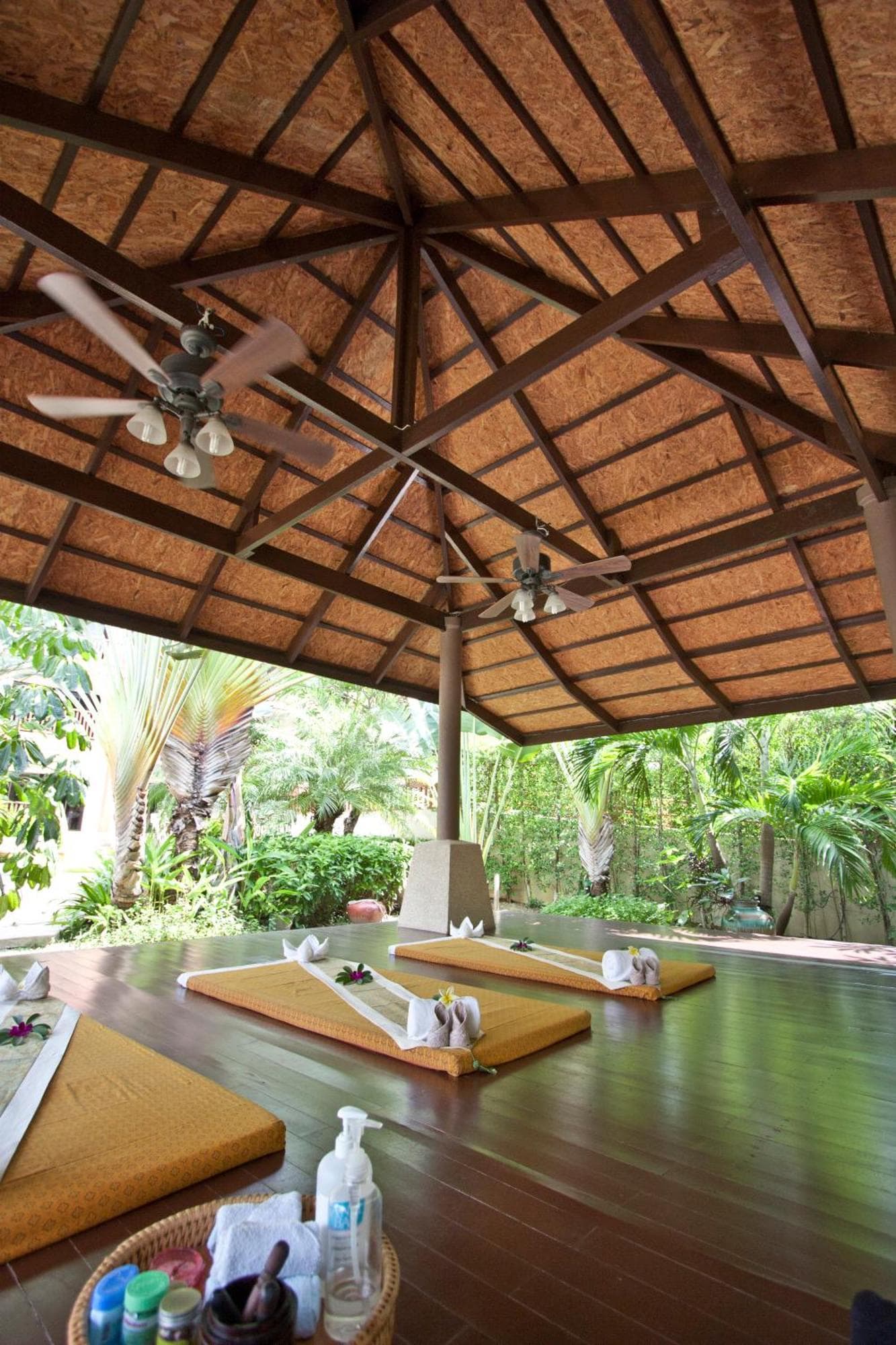 Kata Sea Breeze Resort - SHA Plus