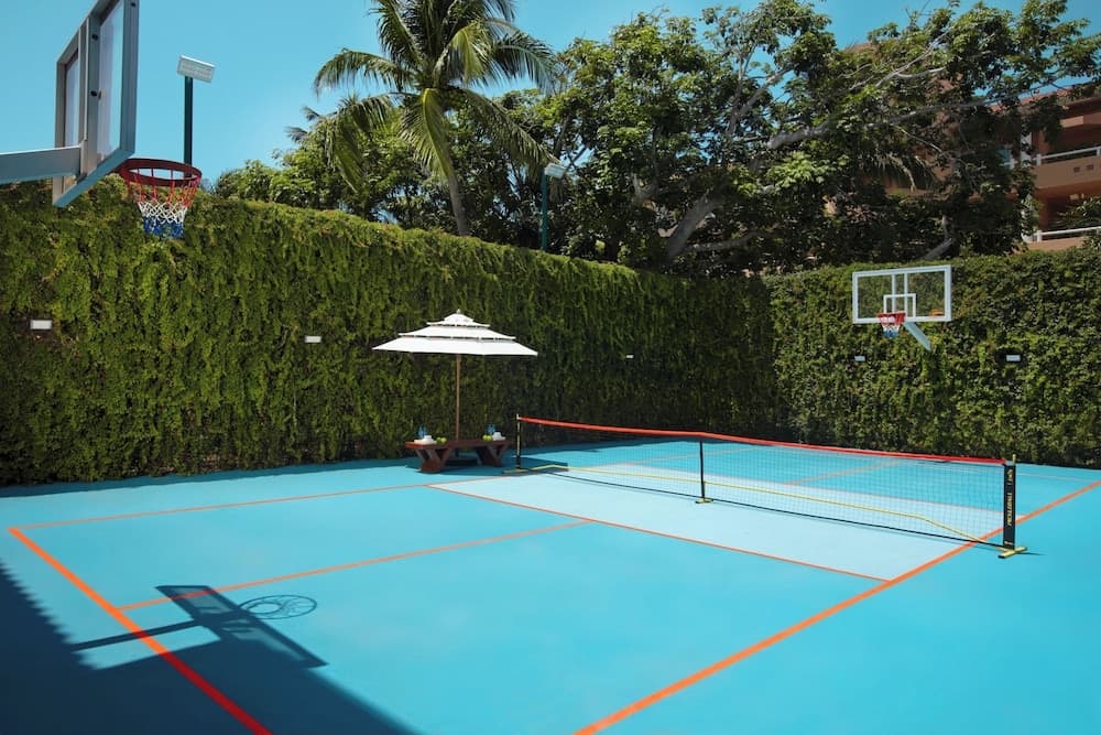 Dreams Aventuras Riviera Maya - All Inclusive, Tennis court