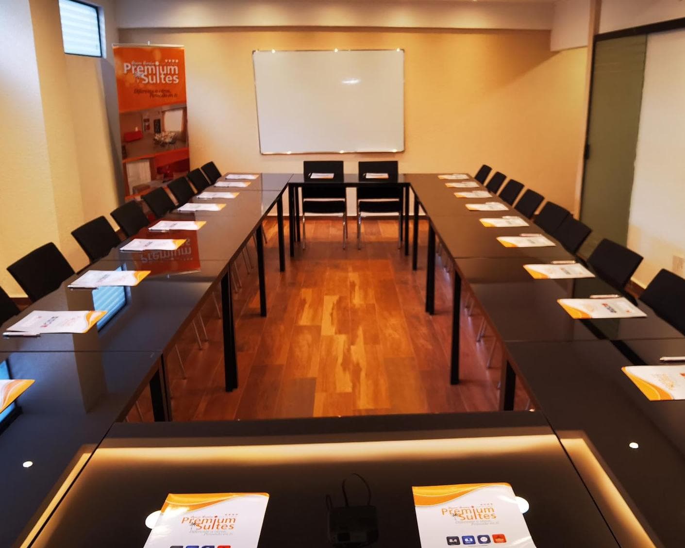 Premium Suites Aparthotel