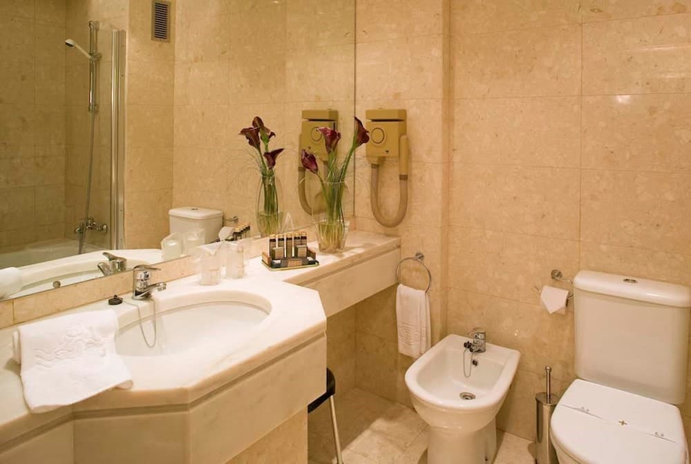 Hotel Algarve Casino, Bathroom