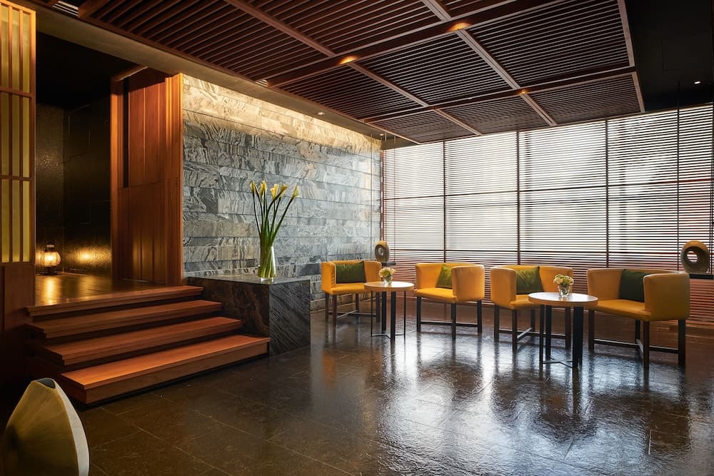 JC Kevin Sathorn Bangkok Hotel, Exterior