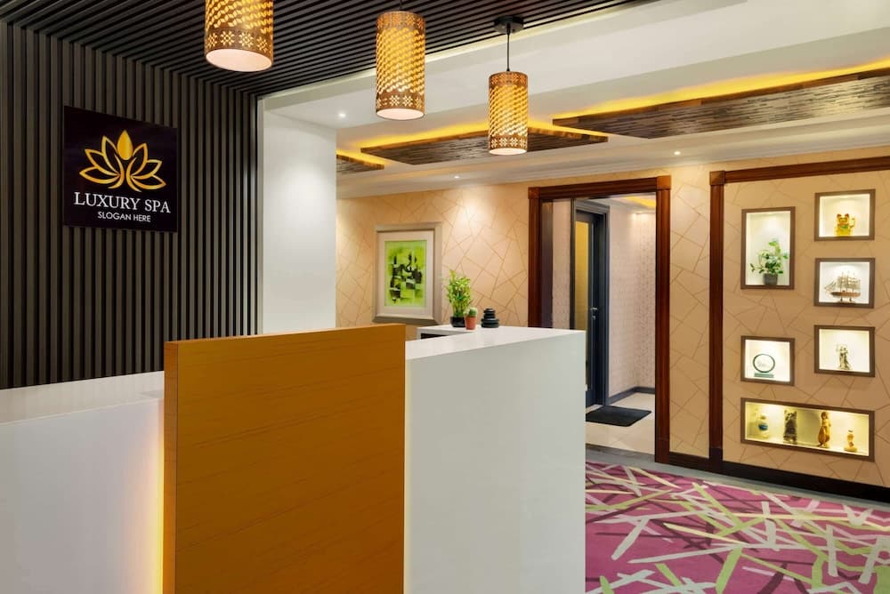 Howard Johnson Plaza By Wyndham Dubai Deira