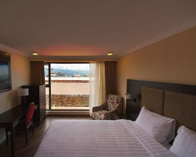 QUINDELOMA ART HOTEL & GALLERY