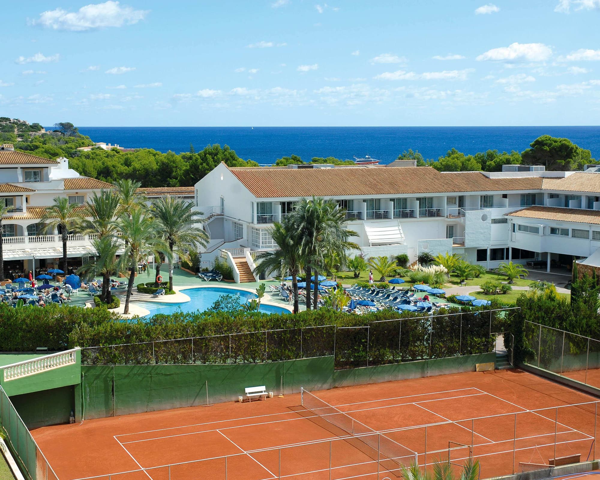 Beach Club Font de sa Cala, 