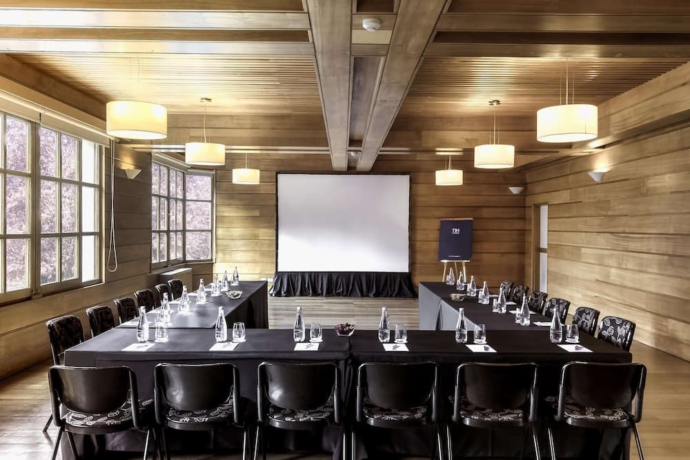 NH Edelweiss Bariloche, Meeting Facility