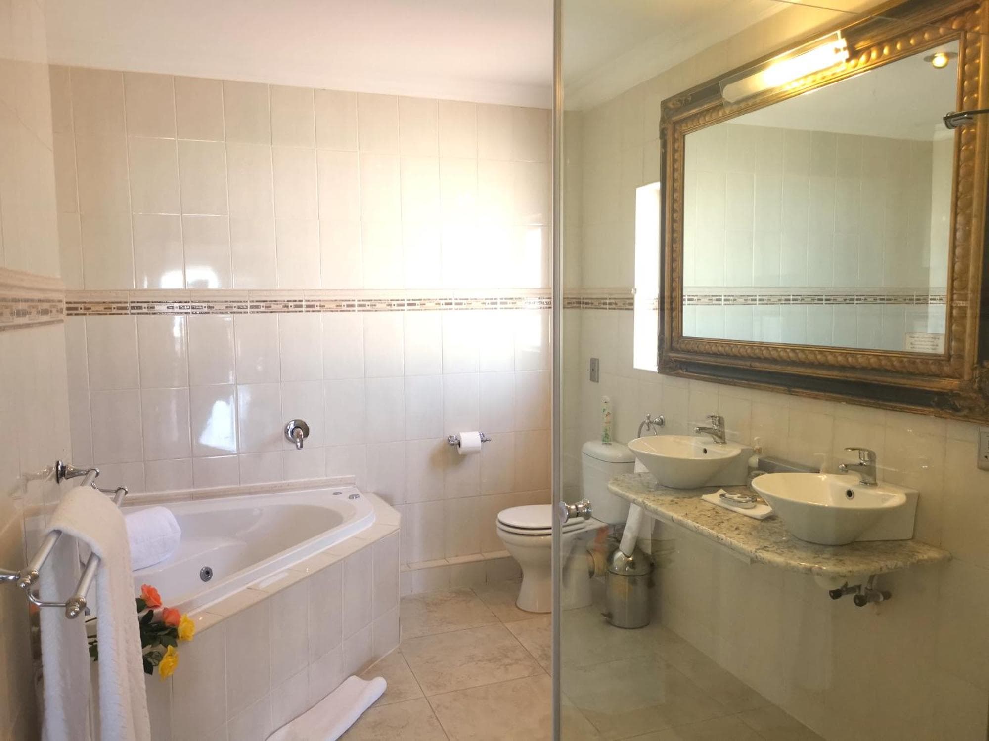 Misty Waves Boutique Hotel