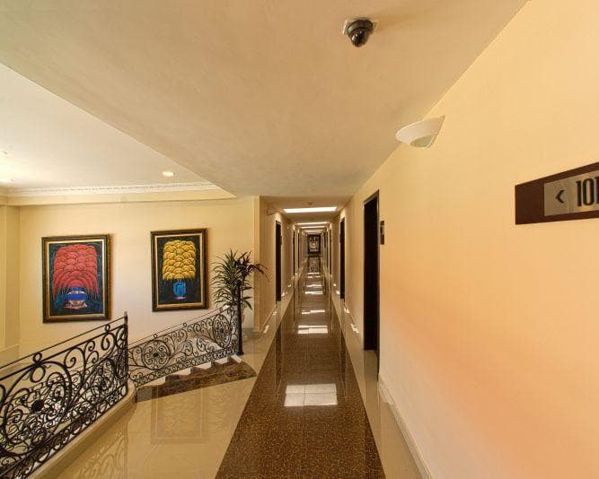 QUINDELOMA ART HOTEL & GALLERY