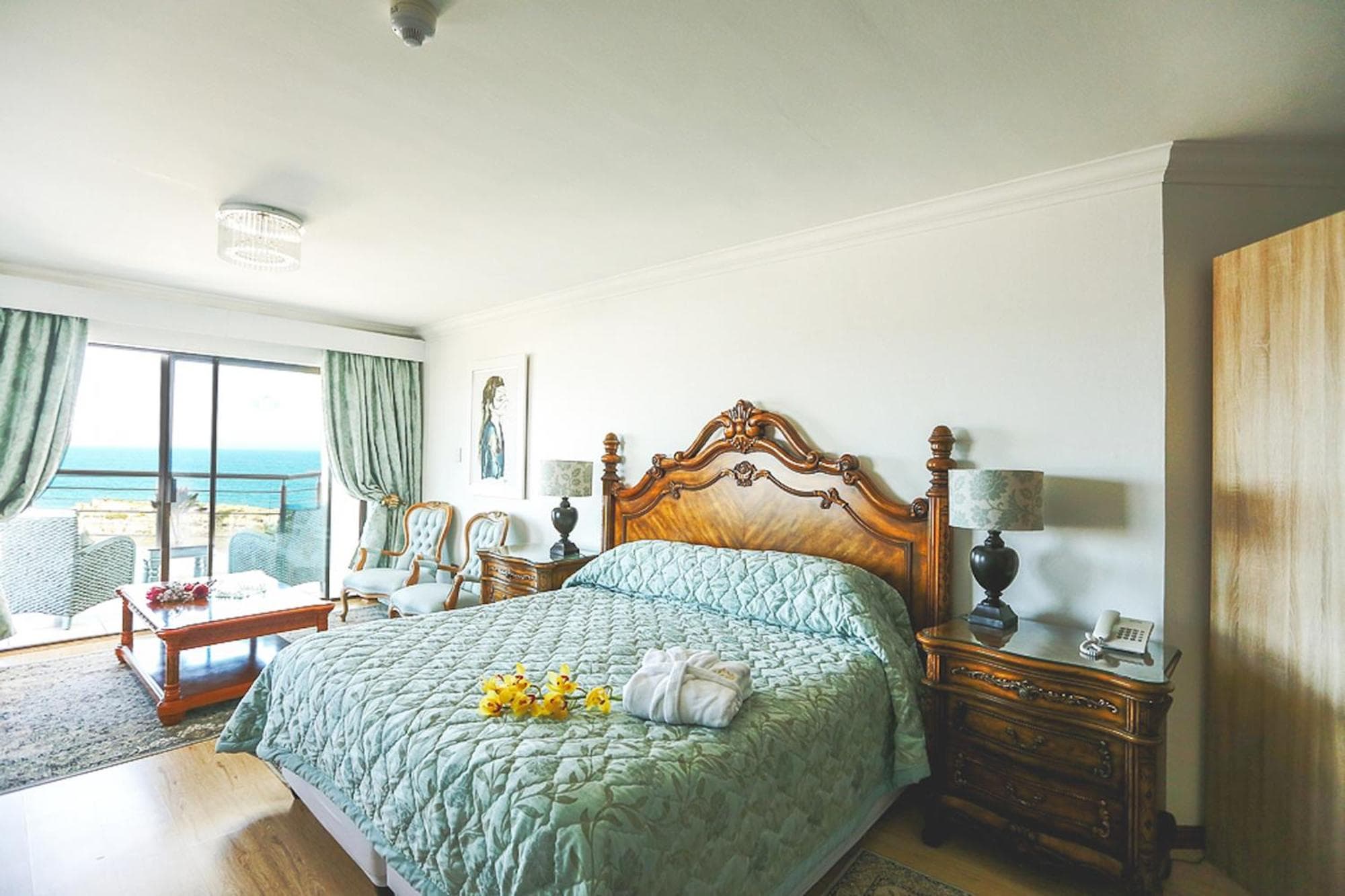 Misty Waves Boutique Hotel