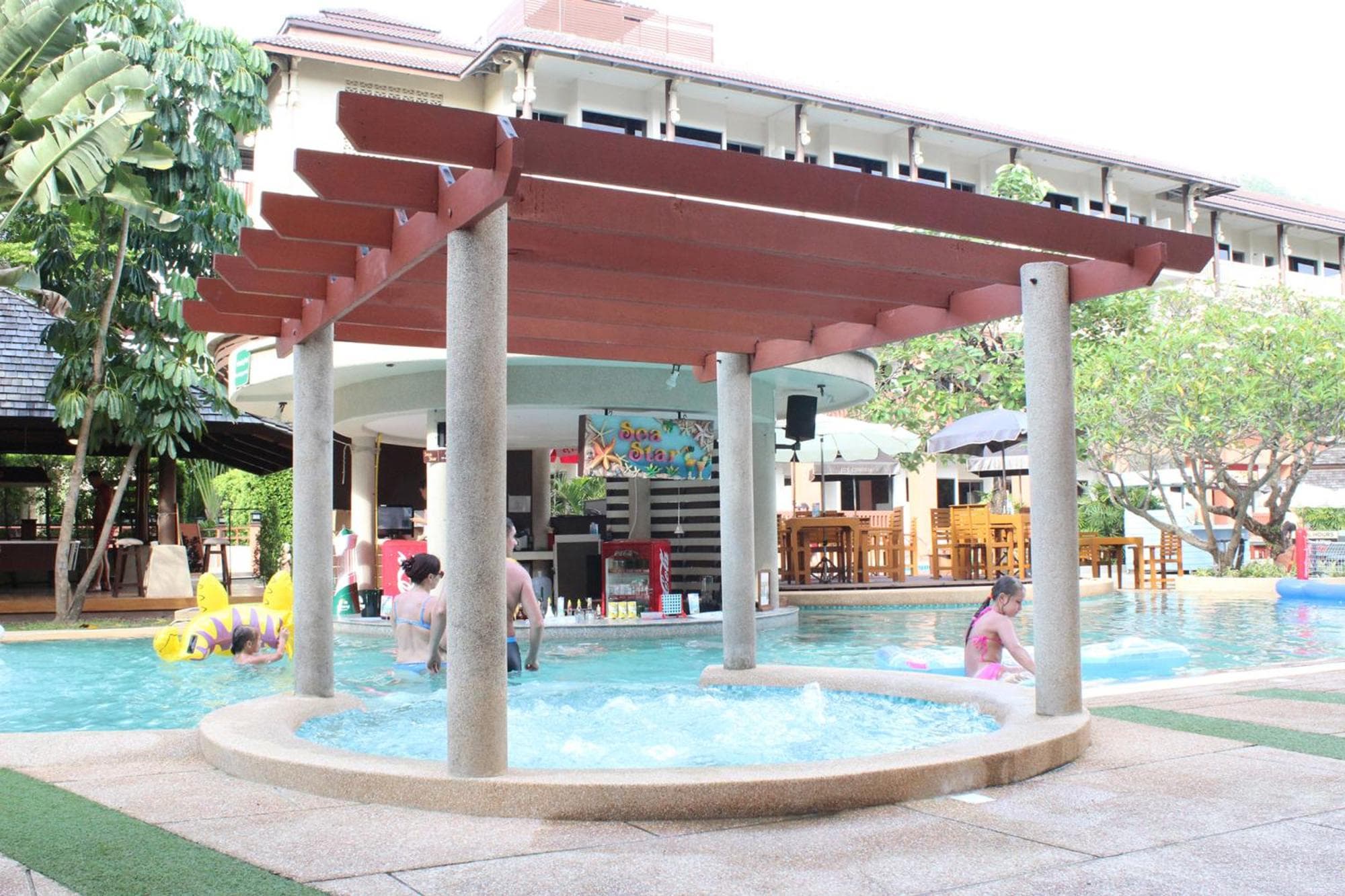 Kata Sea Breeze Resort - SHA Plus