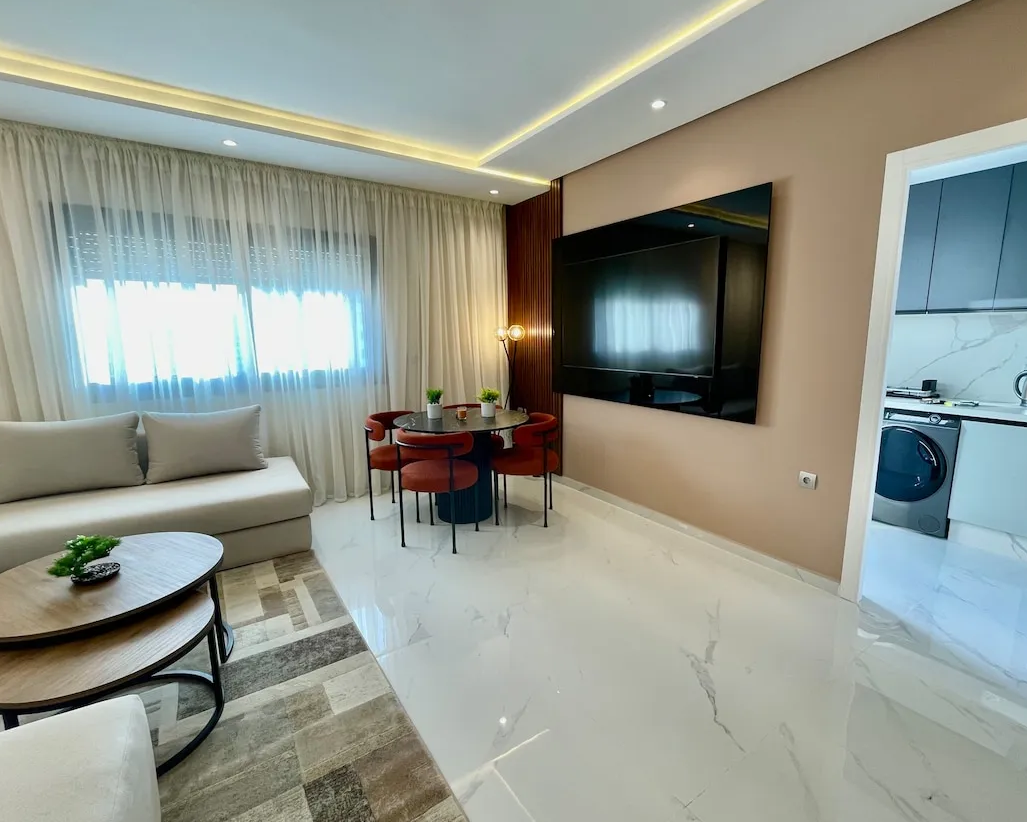 Charming Large Suite Xith 2 Balconies - Downtown Beach
