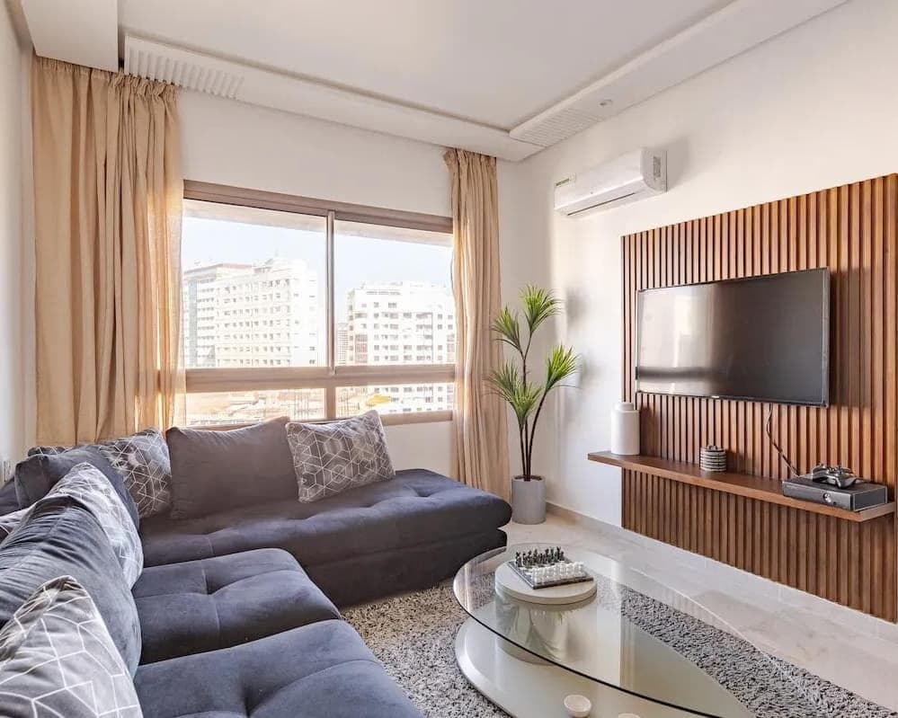 Comfortable Suite with Balcony - Beach & TGV Station