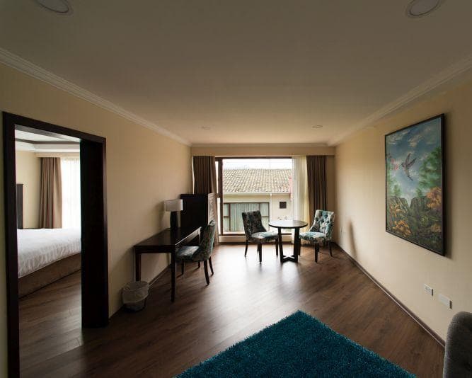 QUINDELOMA ART HOTEL & GALLERY