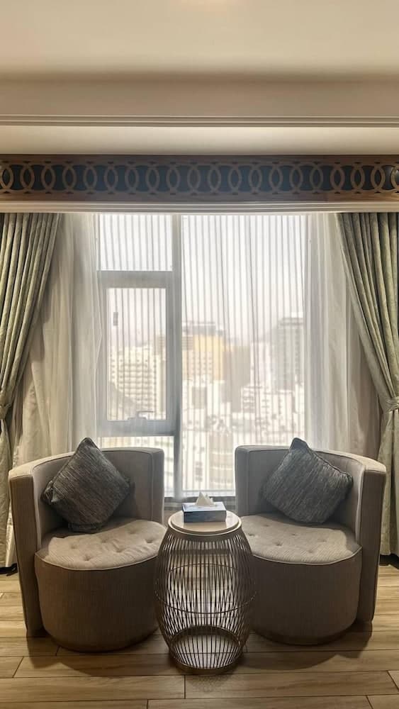 Violet Al Azizia Hotel