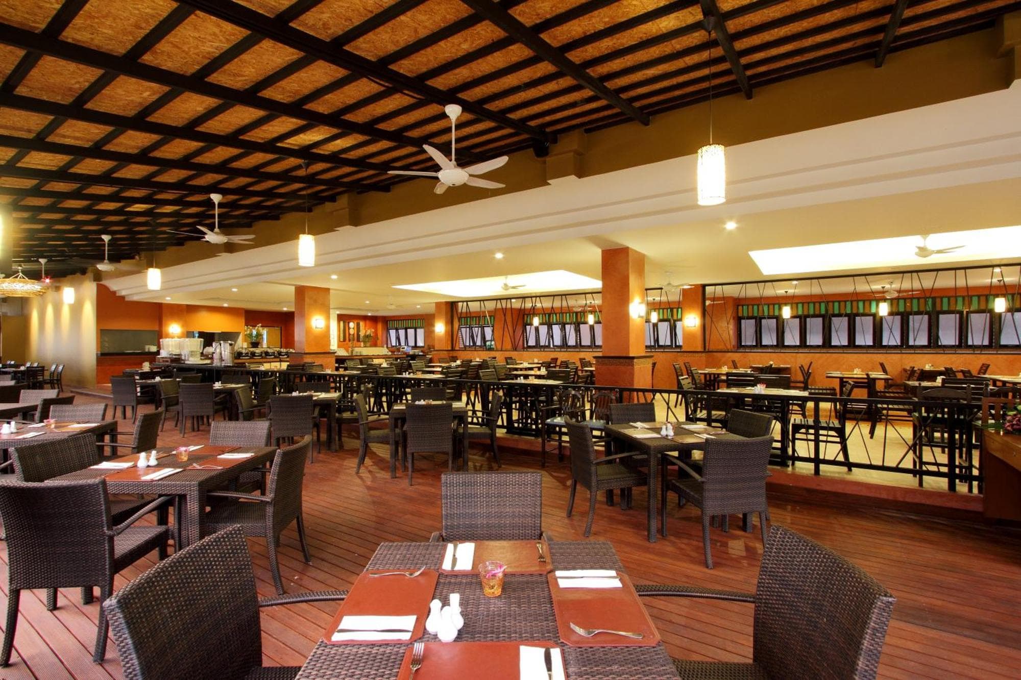 Kata Sea Breeze Resort - SHA Plus