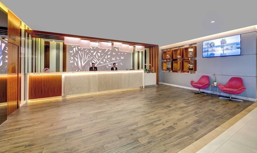 Howard Johnson Plaza By Wyndham Dubai Deira