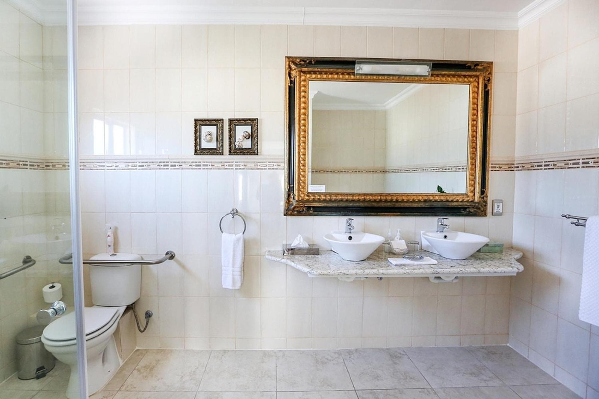 Misty Waves Boutique Hotel