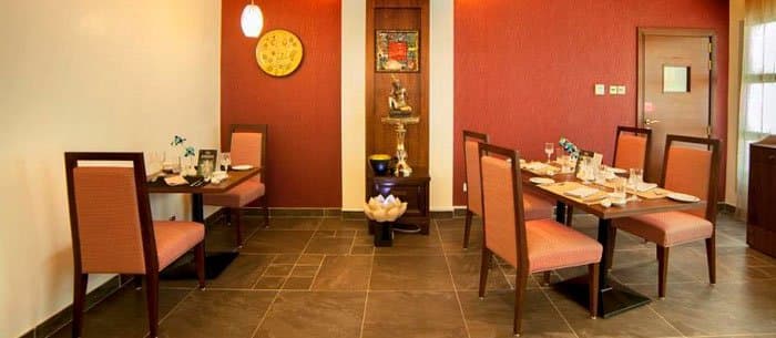 Raviz Center Point Dubai Hotel