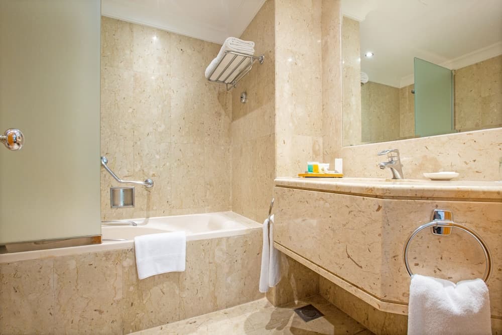 Dubai Marine Beach Resort & Spa