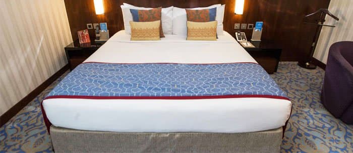 Raviz Center Point Dubai Hotel