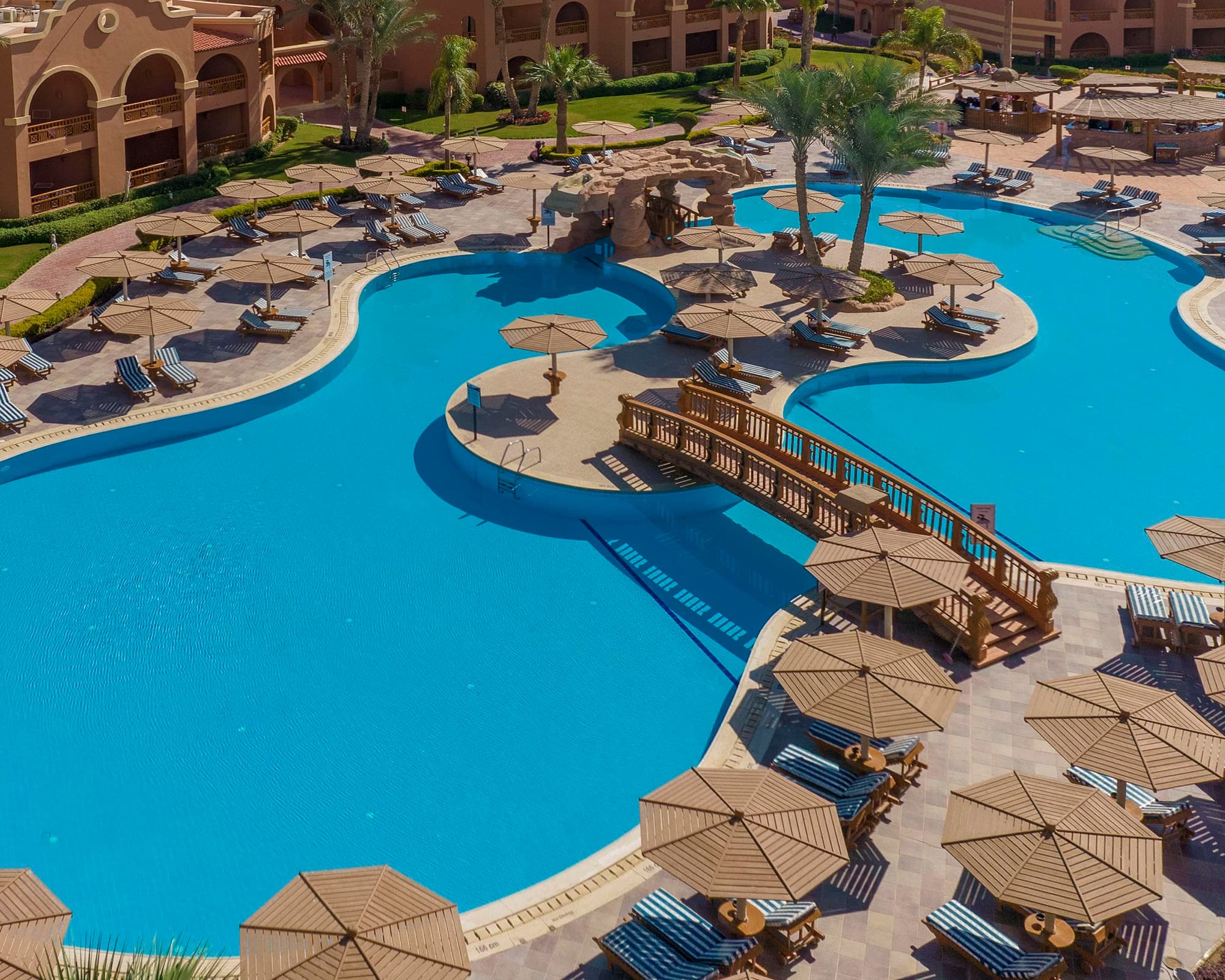 Charmillion Gardens Resort & Aqua Park - GATTINONI, 