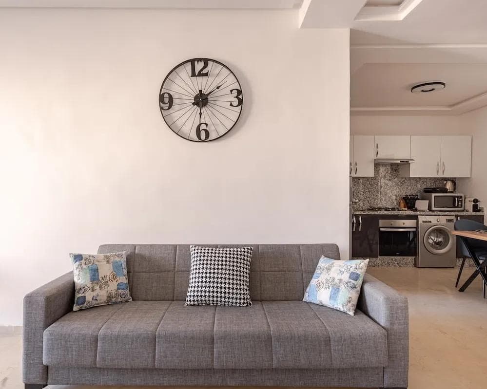 Comfortable Suite with Balcony - Beach & TGV Station