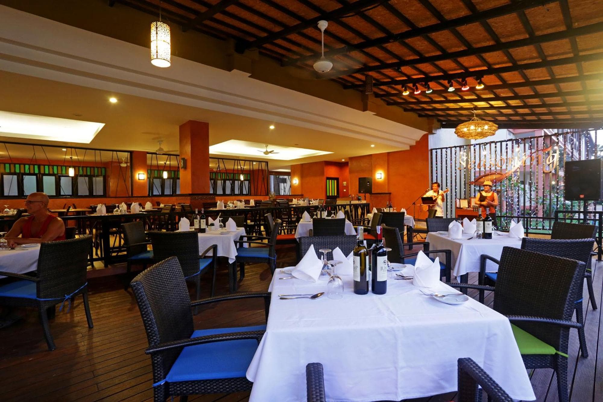 Kata Sea Breeze Resort - SHA Plus