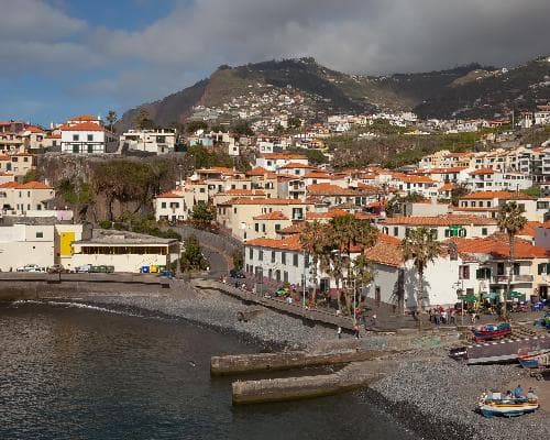 Madère: Une Expérience Complète, de la Montagne à la Mer