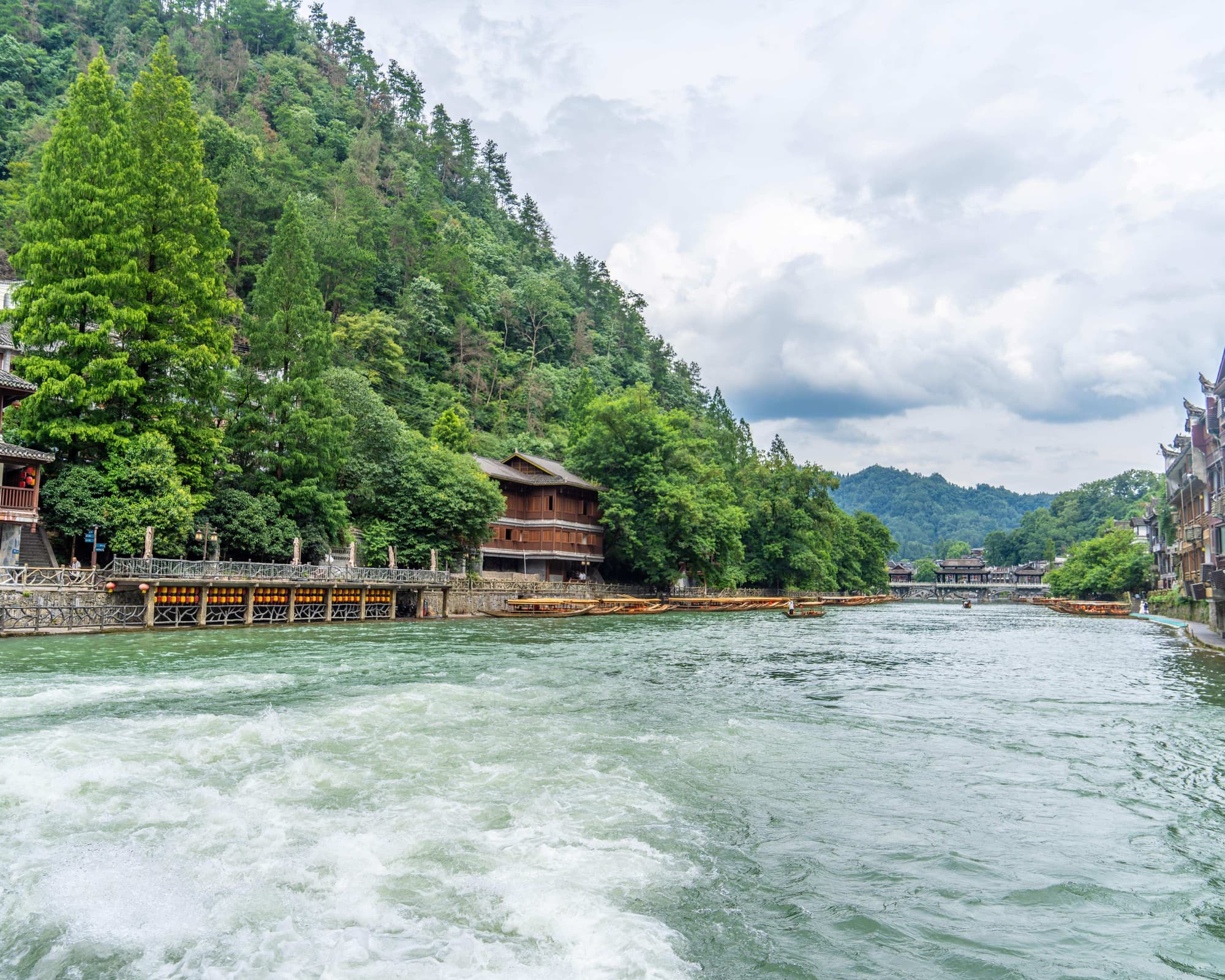 Cina con gli Antichi Borghi di Furong e Fenghuang