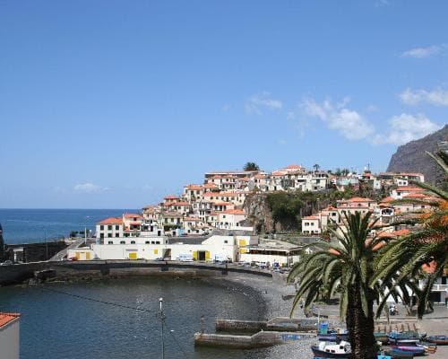 Madère: Une Expérience Complète, de la Montagne à la Mer