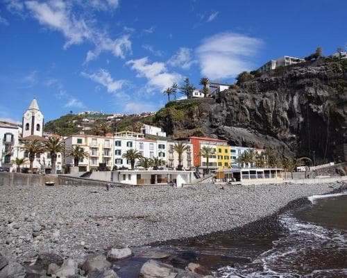 Madère: Une Expérience Complète, de la Montagne à la Mer