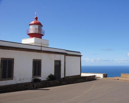 Madère: Une Expérience Complète, de la Montagne à la Mer