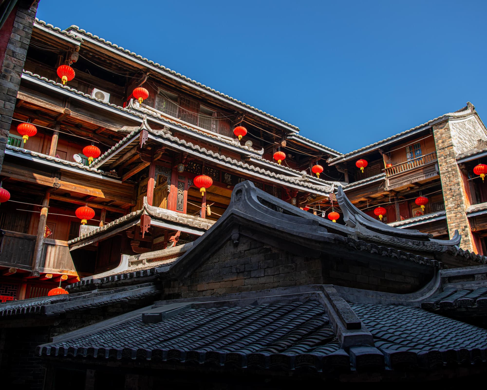 China: Big Cities & Iconic Culture