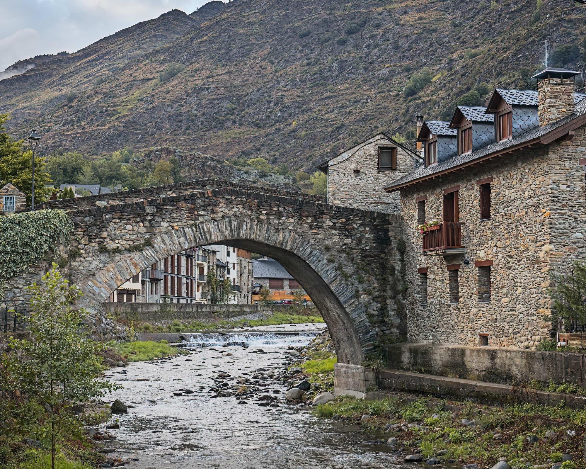Spanish Pyrenees - Self-Drive Hiking Adventure 7 Days