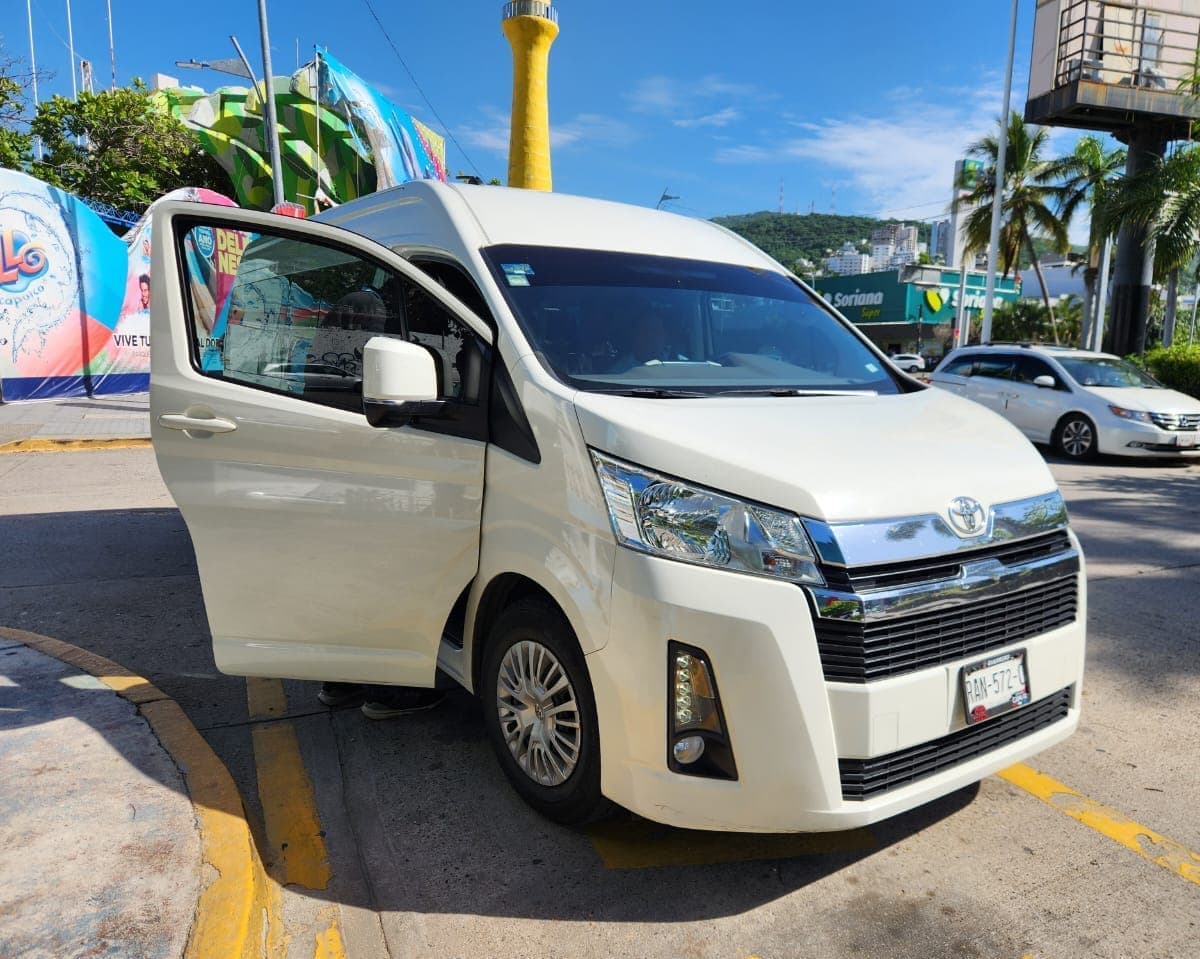 Transfer de General Juan N Alvarez Intl (ACA) a Pierre Mundo Imperial Riviera Diamante Acapulco