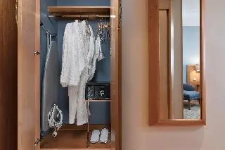 Holiday Inn London - Kensington Forum