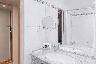 Holiday Inn London - Kensington Forum