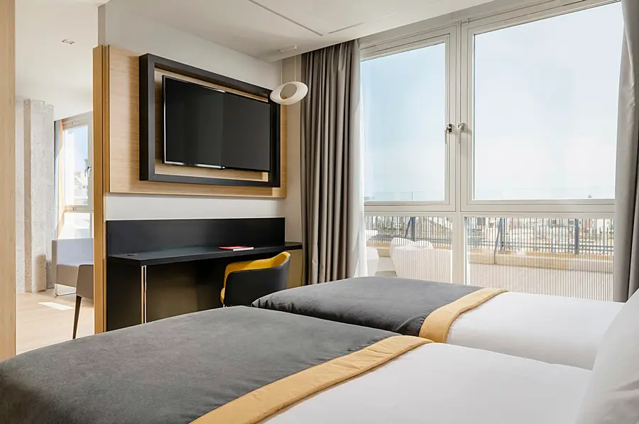 DORMA PLAZA CATALUNYA