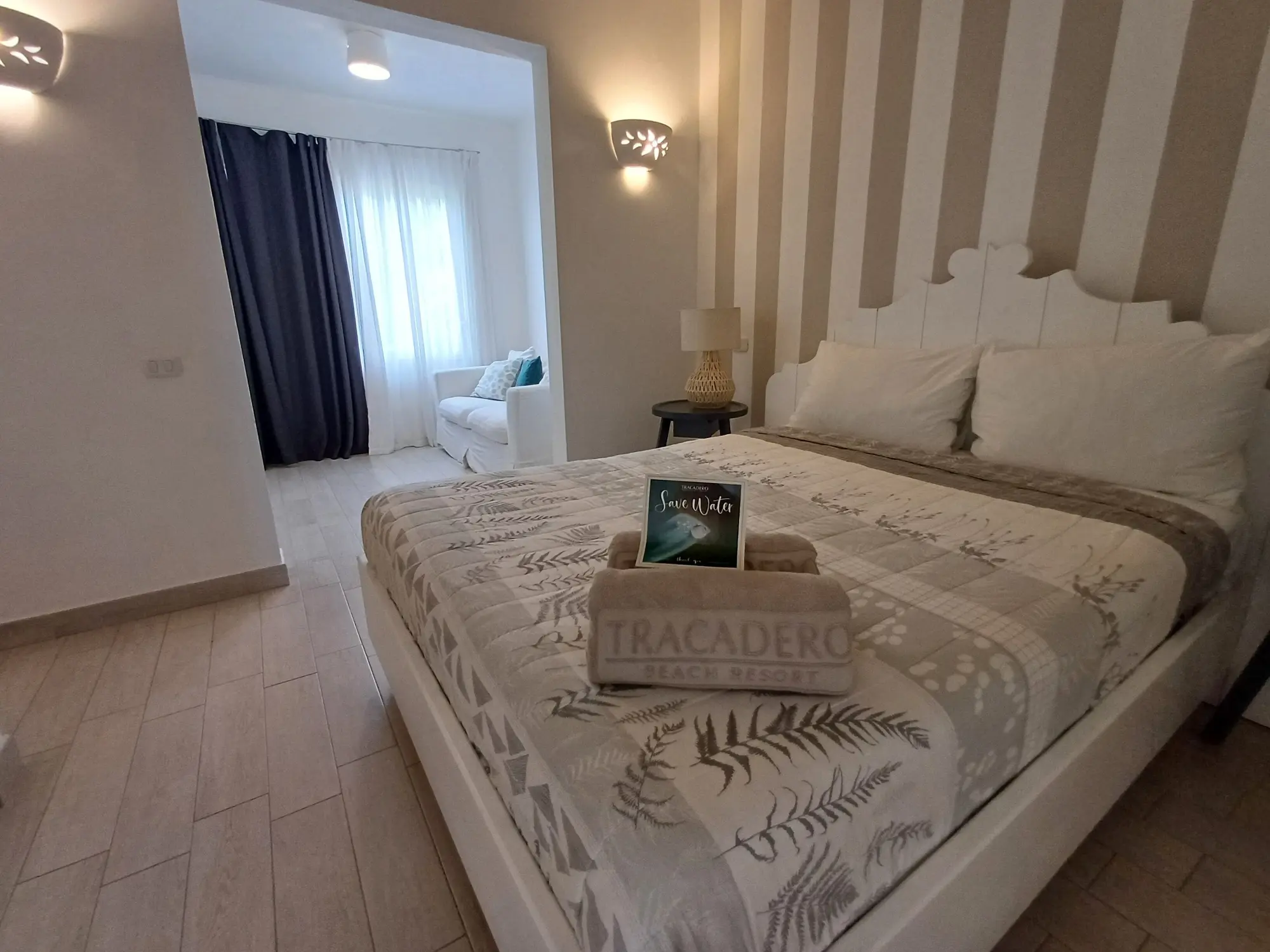 TRACADERO Beach Club and Holidays Rentals