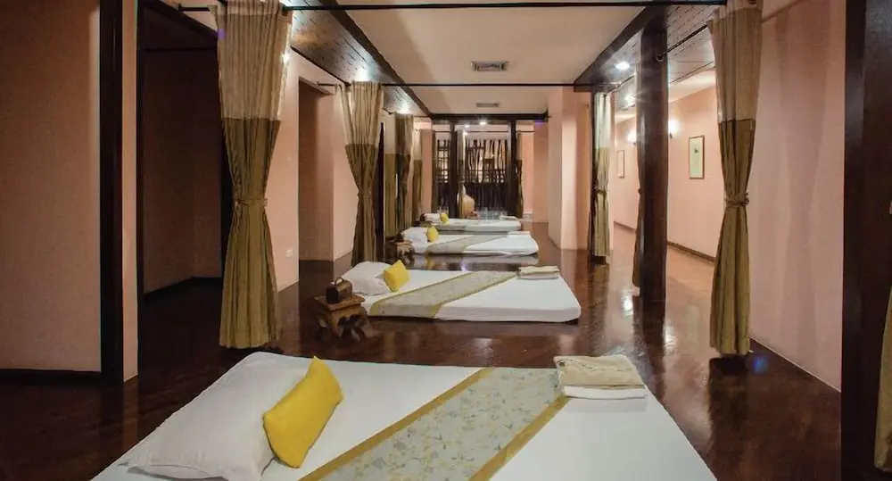 Topland Hotel & Convention Centre