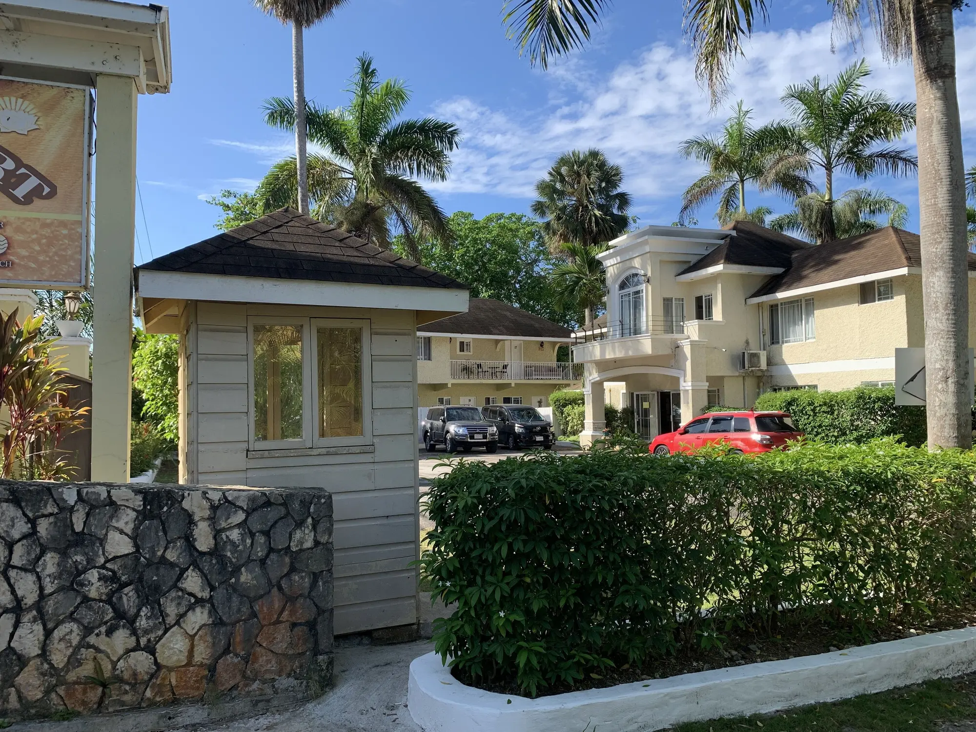 Comfy Stay In Jamaica -enjoy 7 Miles Of White Sand Beach! 2 Bedroom Villa by RedAwning