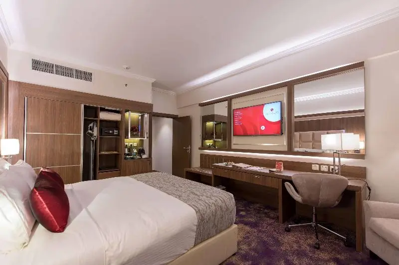 Ramada by Wyndham Continental Jeddah