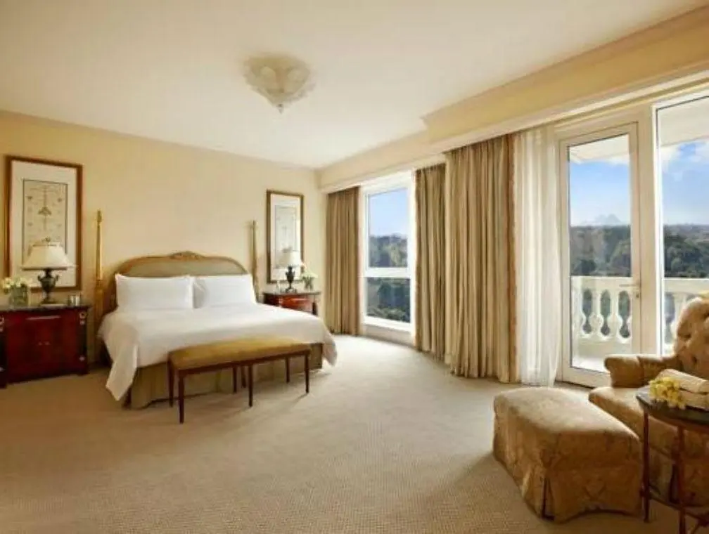 Four Seasons First Residence, General view